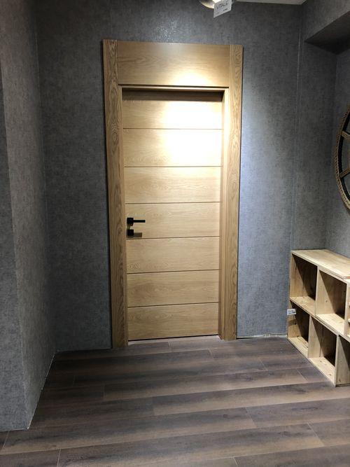Chantier client, installation d'une porte d'intérieur
