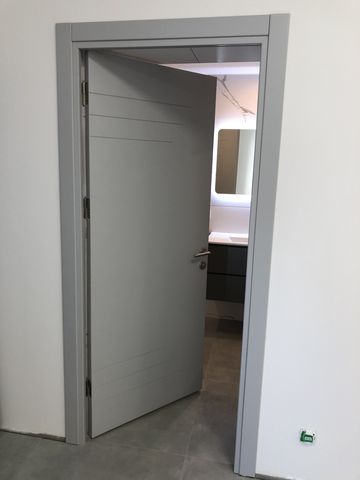 Chantier client, installation d'une porte d'intérieur
